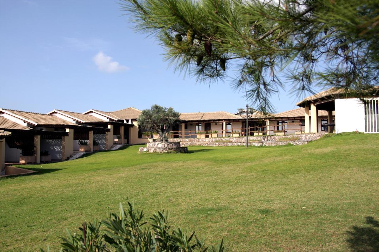 Hotel Tupei Calasetta Exterior photo