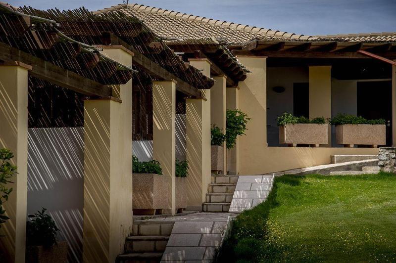 Hotel Tupei Calasetta Exterior photo